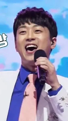 이찬원 최근 활동샷