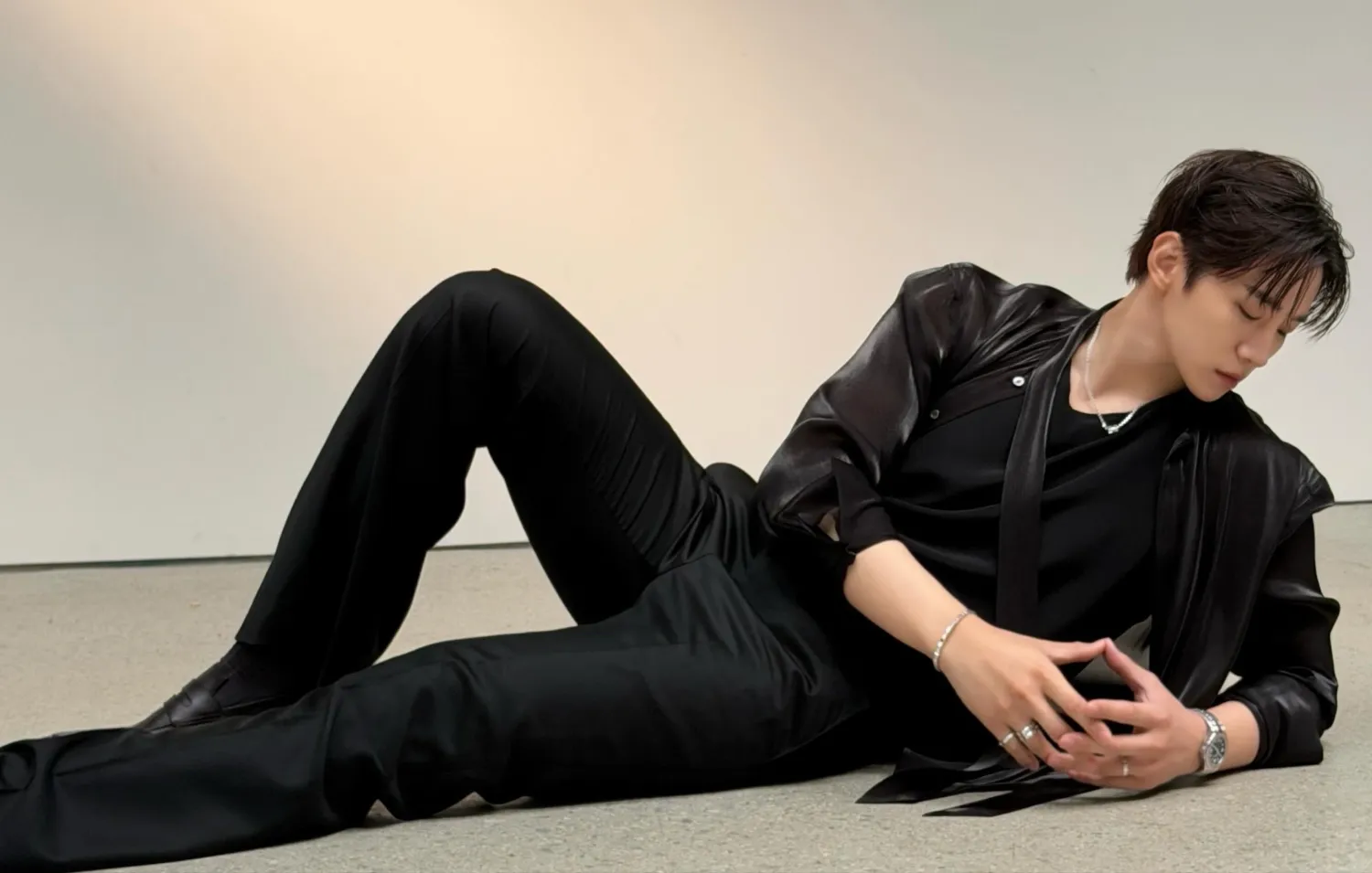 Foto kegiatan terbaru dari Lee Junho