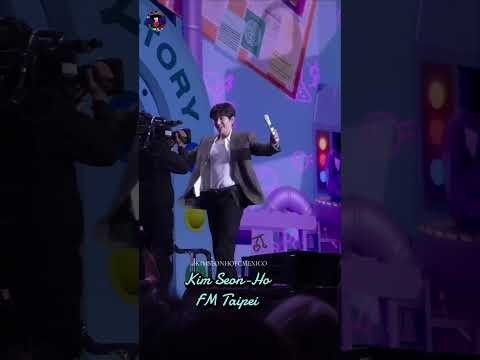 Momen yang diabadikan oleh penggemar Kim Seonho