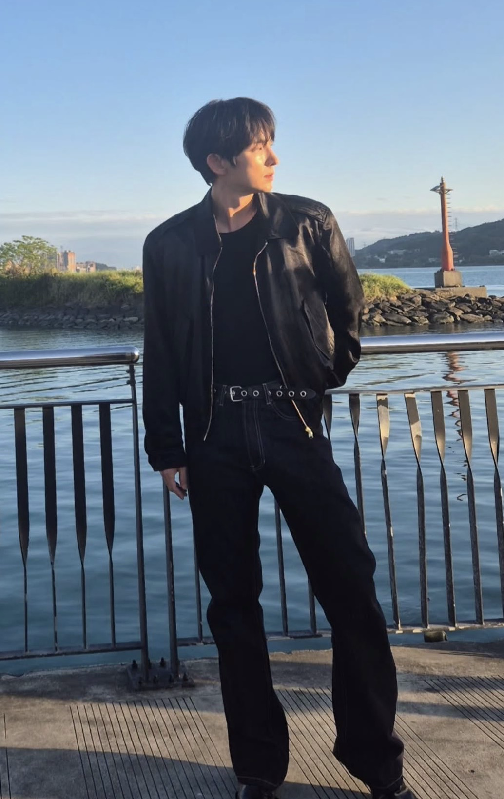 Behind-the-scenes cut of Lee Joongi