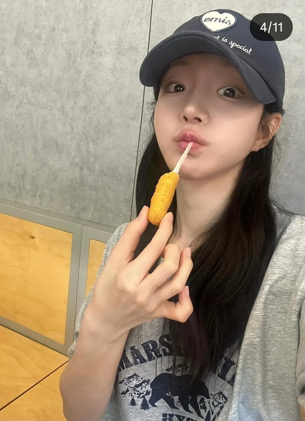 A moment captured by a fan of Yeon Yuri