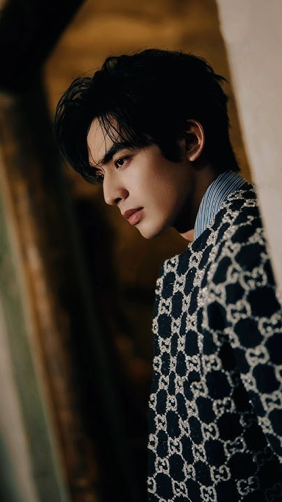 Wallpaper spesial buatan penggemar Song WeiLong