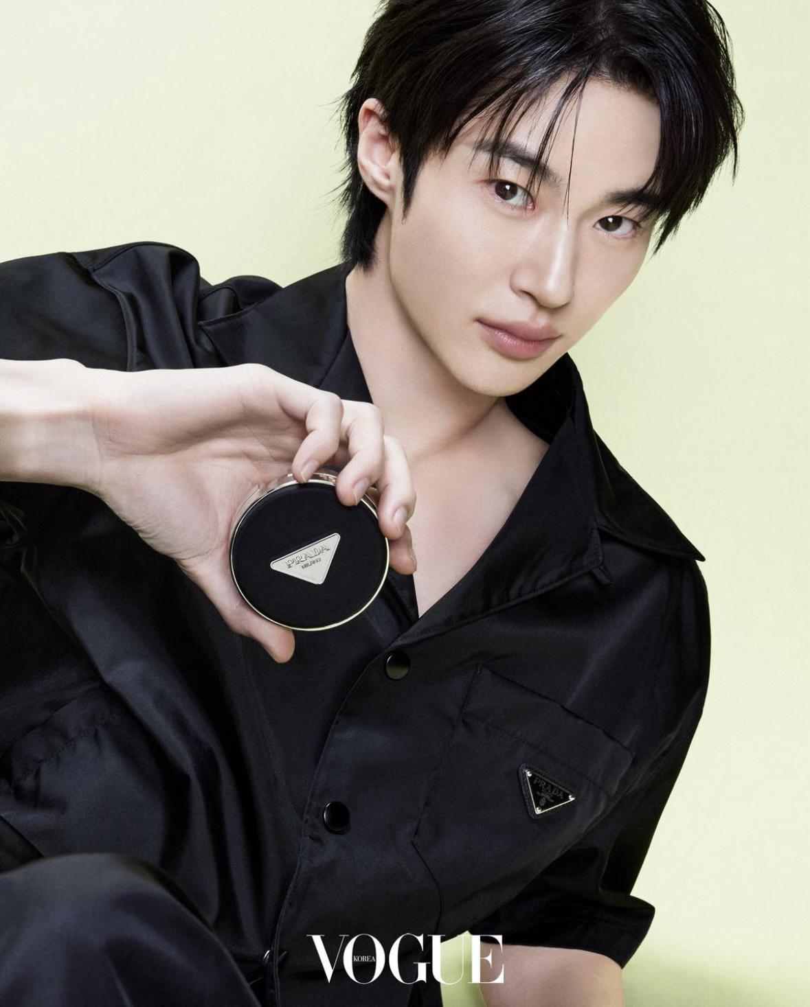 Behind-the-scenes cut of Byeon Wooseok