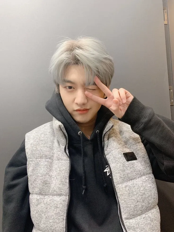Behind-the-scenes cut of Shin Wonho