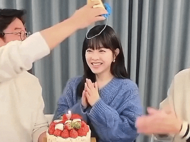 A moment captured by a fan of Park Boyoung