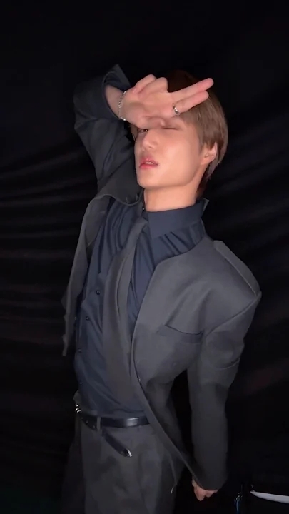 KAI background image recommended by Choeaedol Celeb fandom