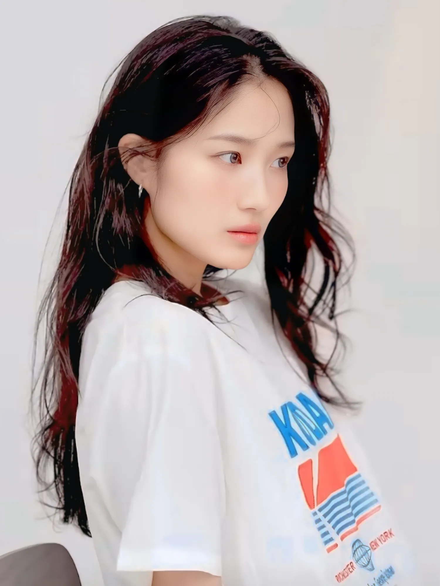 Behind-the-scenes cut of Kim Hyeyoon