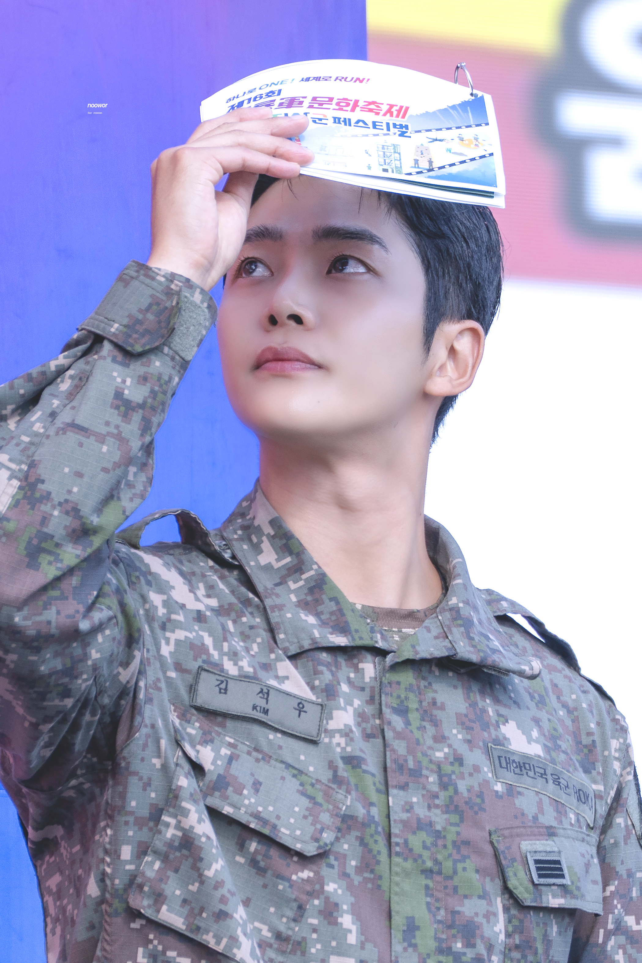 Momen yang diabadikan oleh penggemar Rowoon