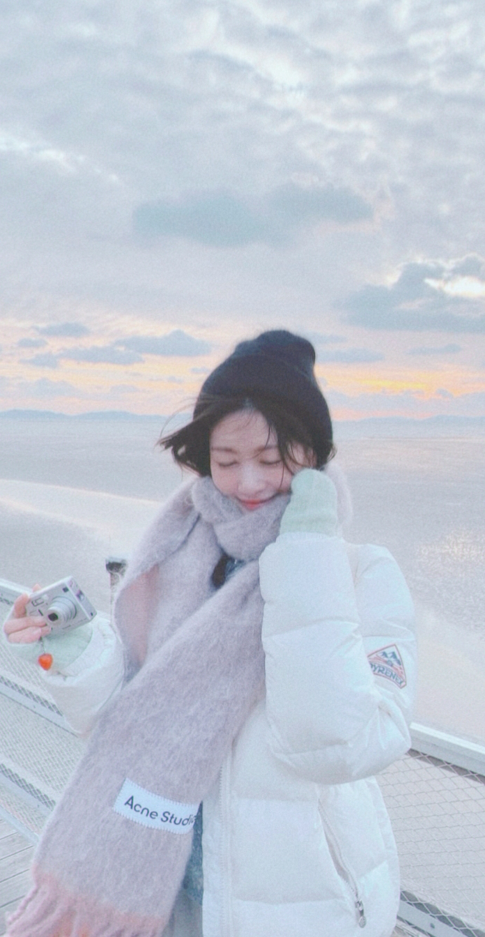 Behind-the-scenes cut of Jung Somin