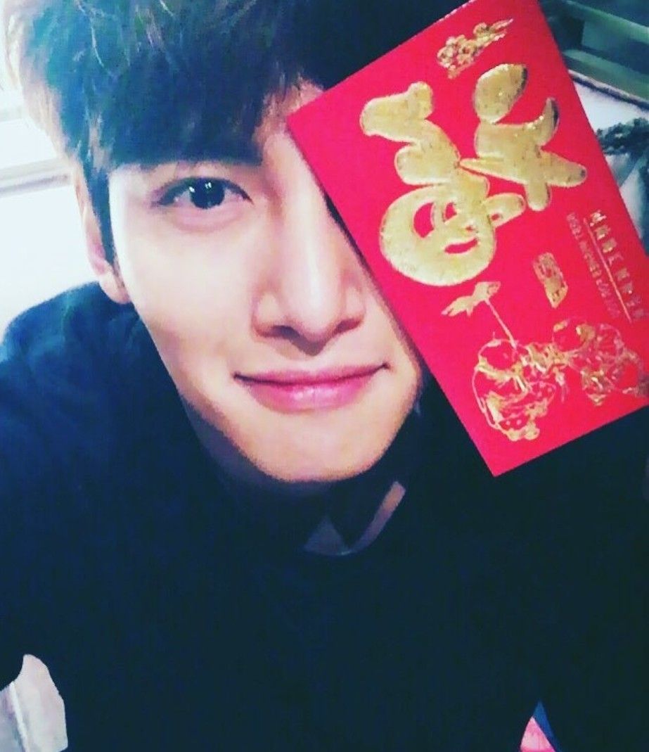 チ・チャンウクの最近の活動ショット