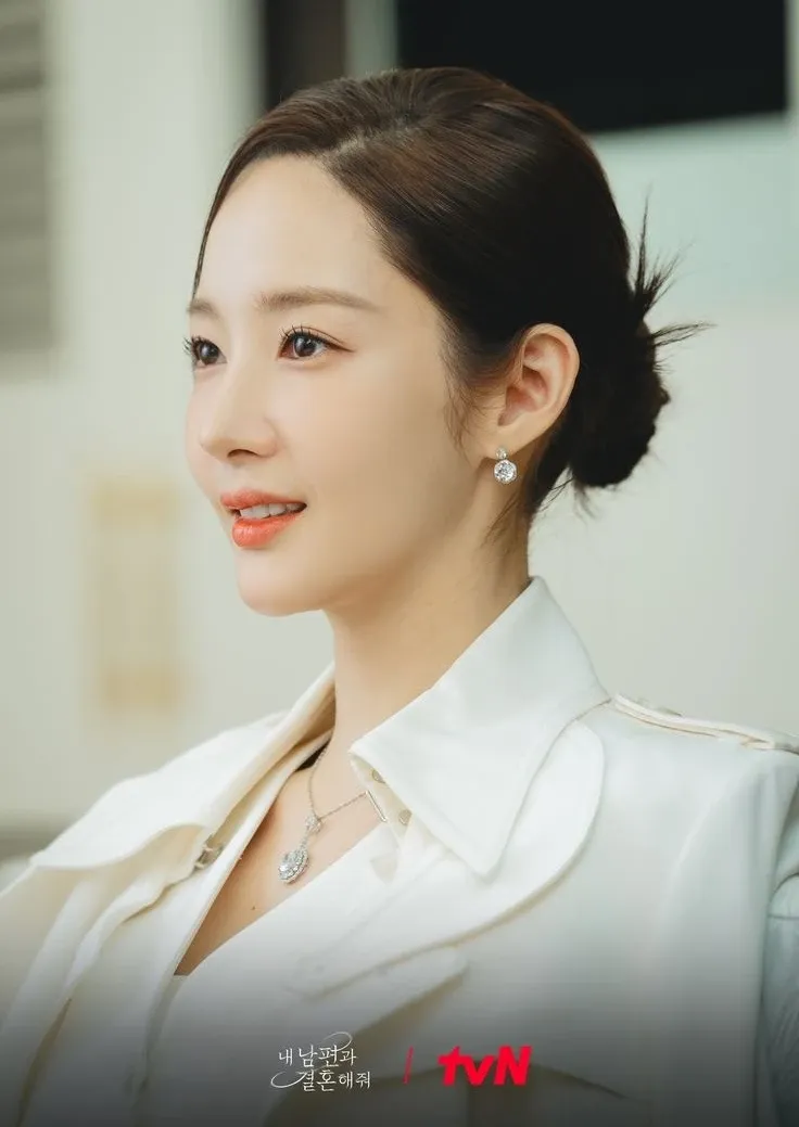 Recent activity shot of Park Minyoung