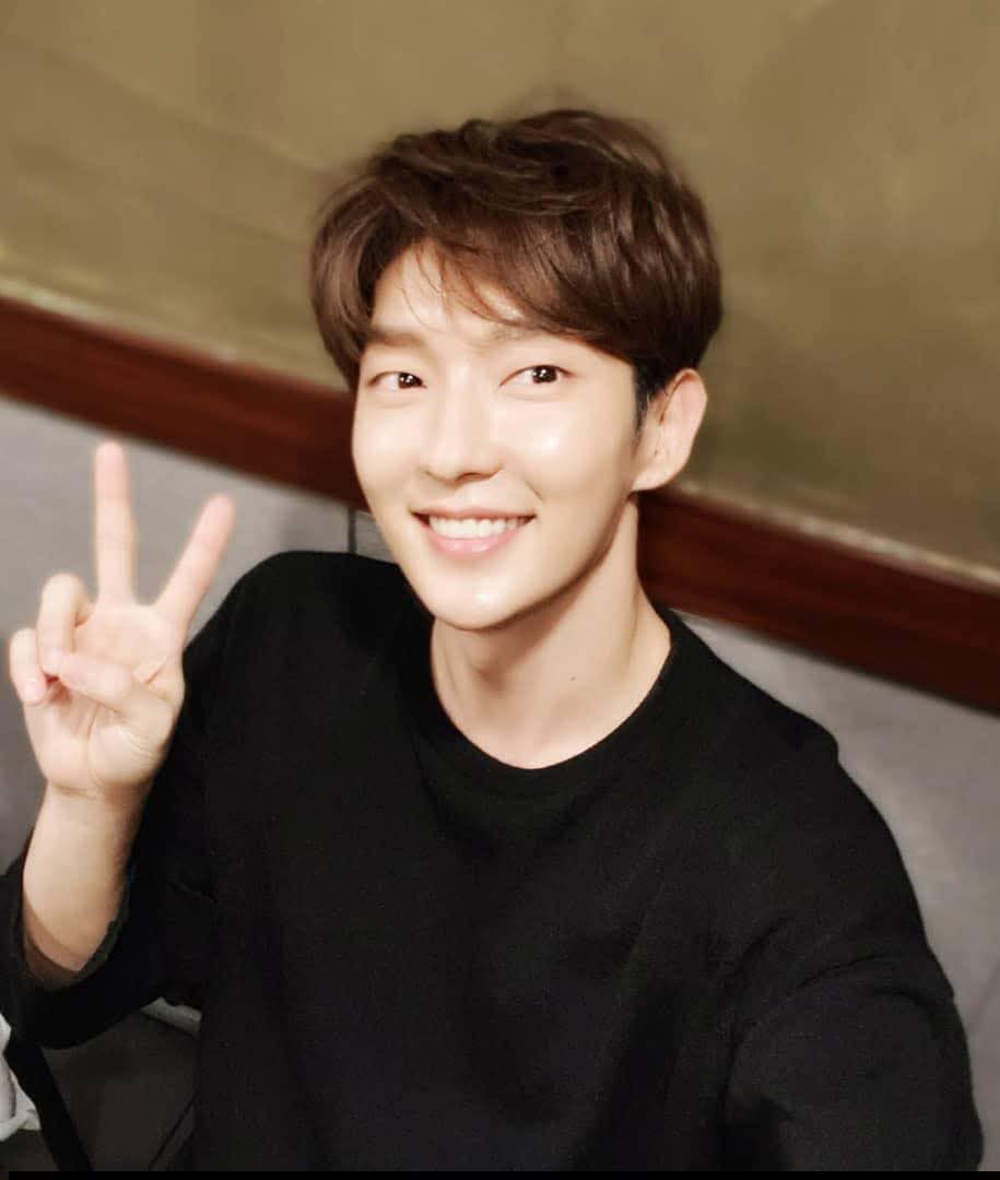 Latest photo of Lee Joongi