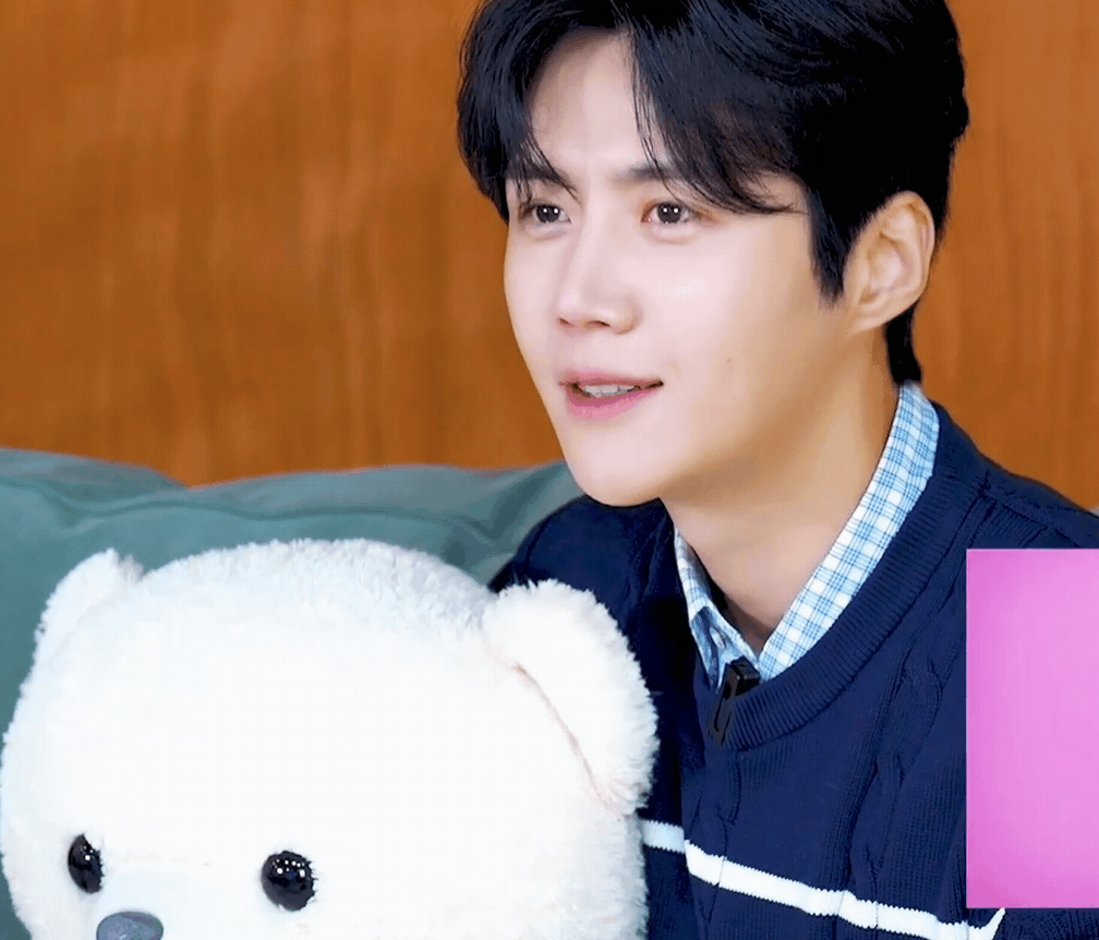 A moment captured by a fan of Kim Seonho