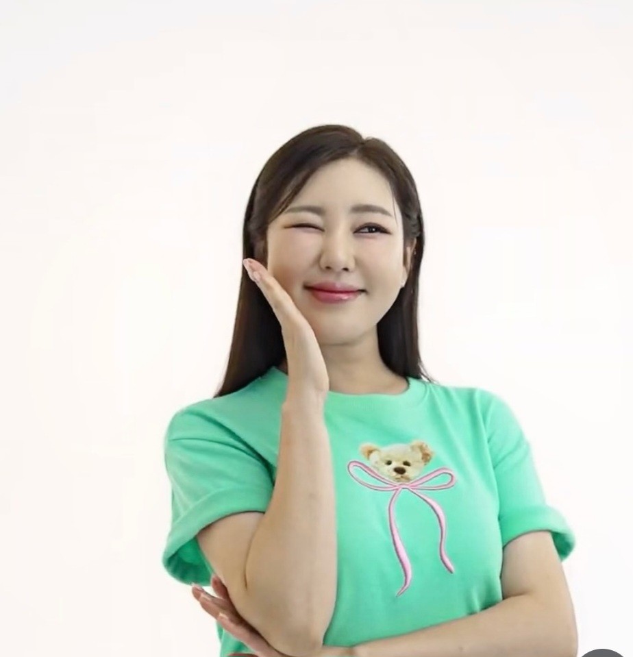 Cuplikan di balik layar dari Song Gain