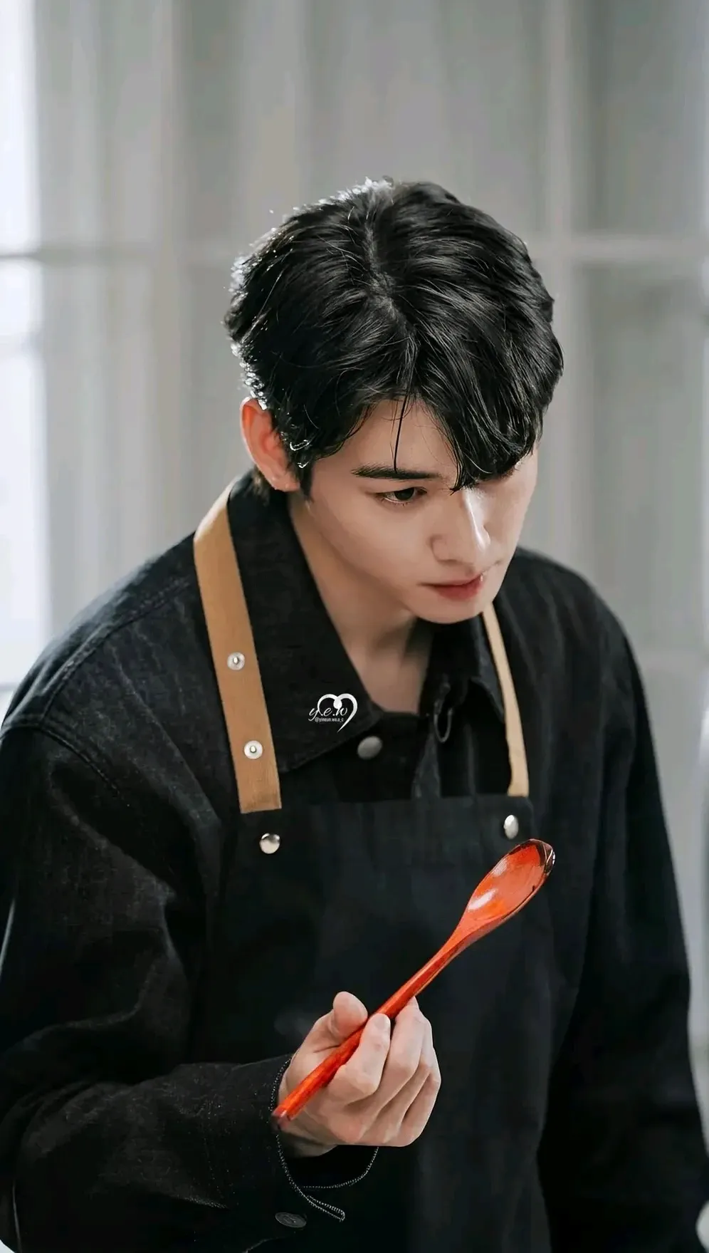 Emotional wallpaper shared by fans for Cha Eunwoo