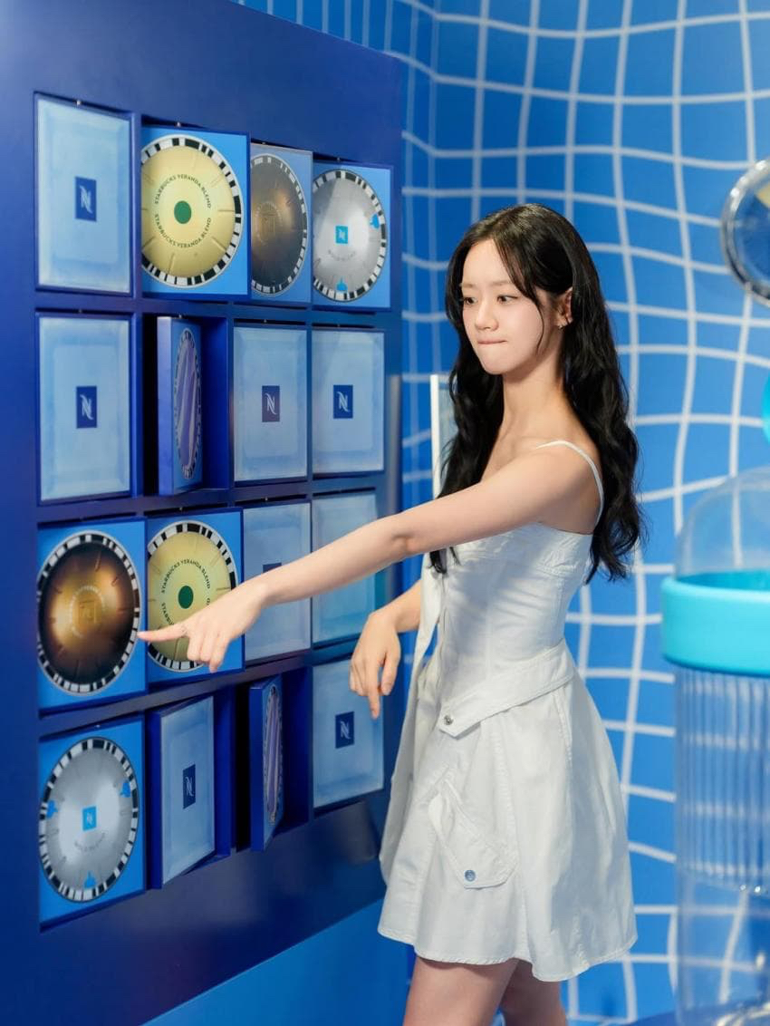 Behind-the-scenes cut of Hyeri