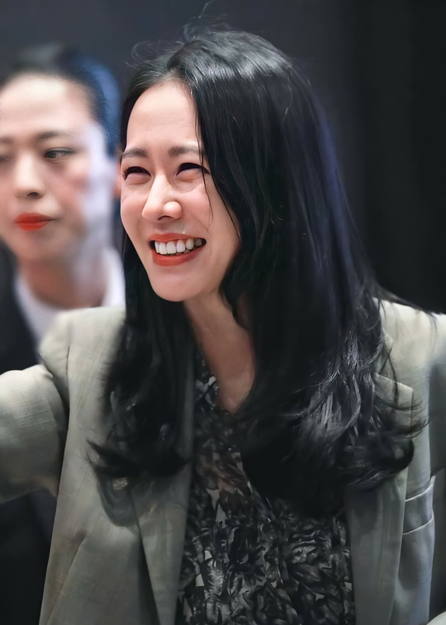 Behind-the-scenes cut of Son Yejin