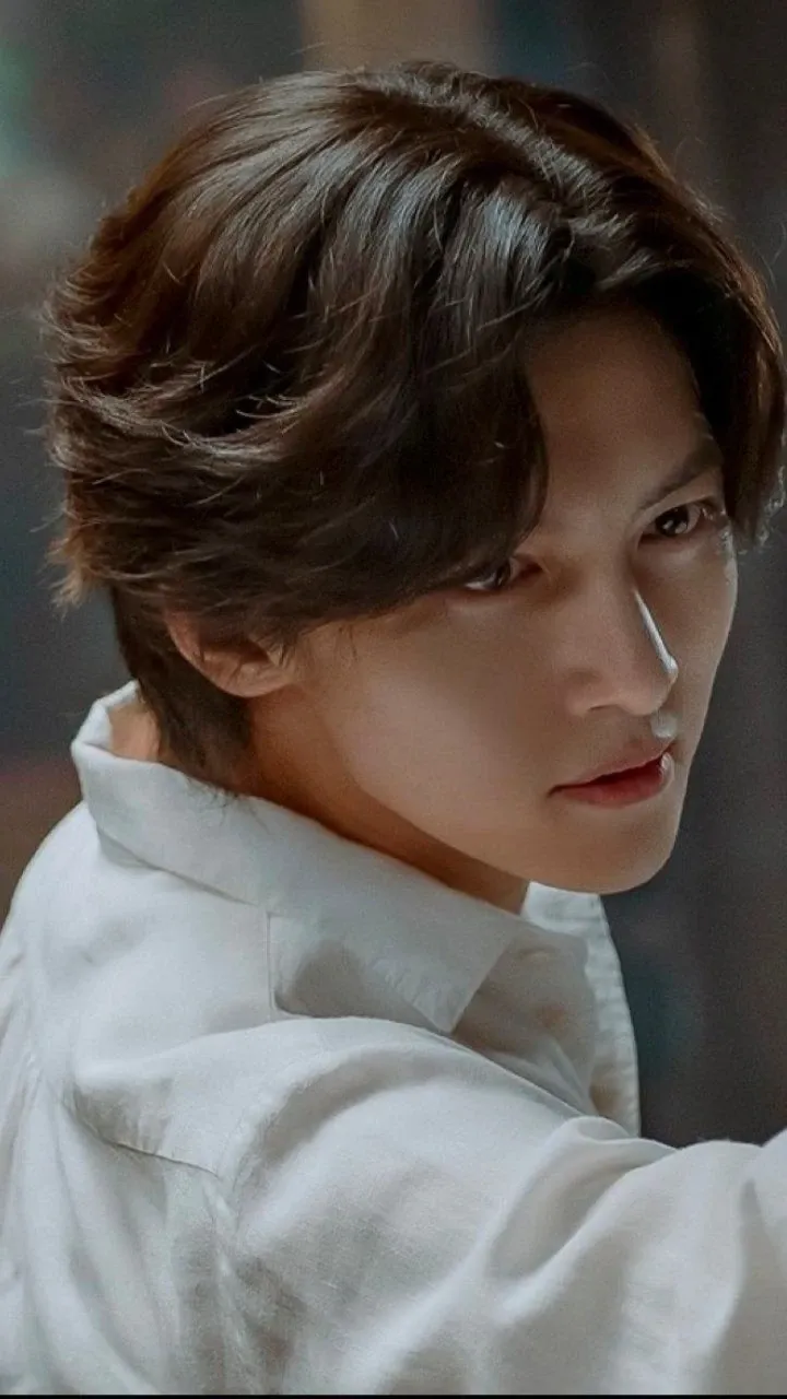 Emotional wallpaper shared by fans for Ji Changwook
