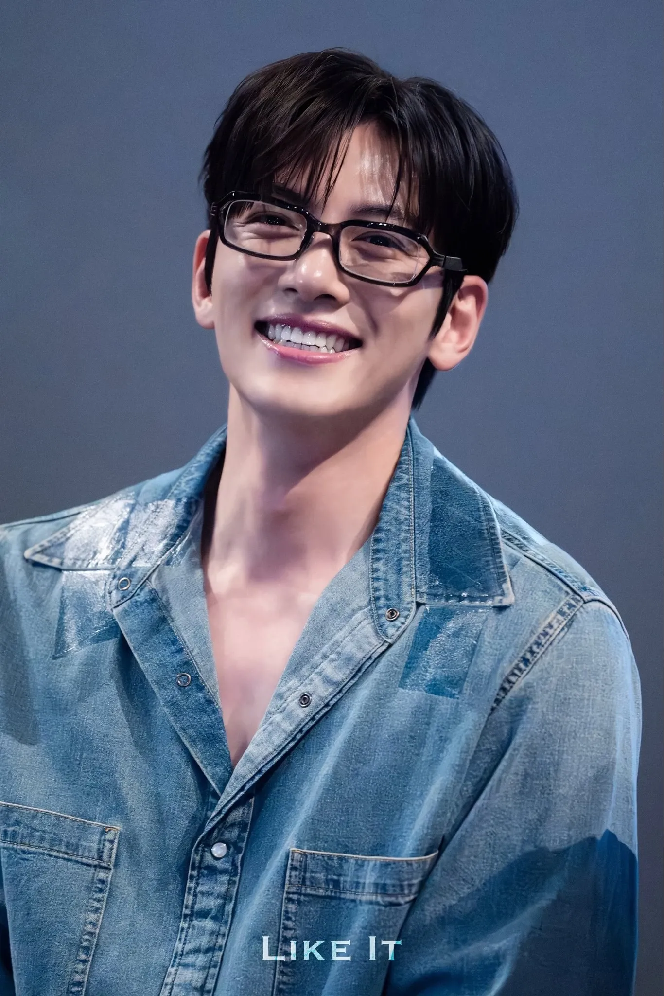 Behind-the-scenes cut of Ji Changwook