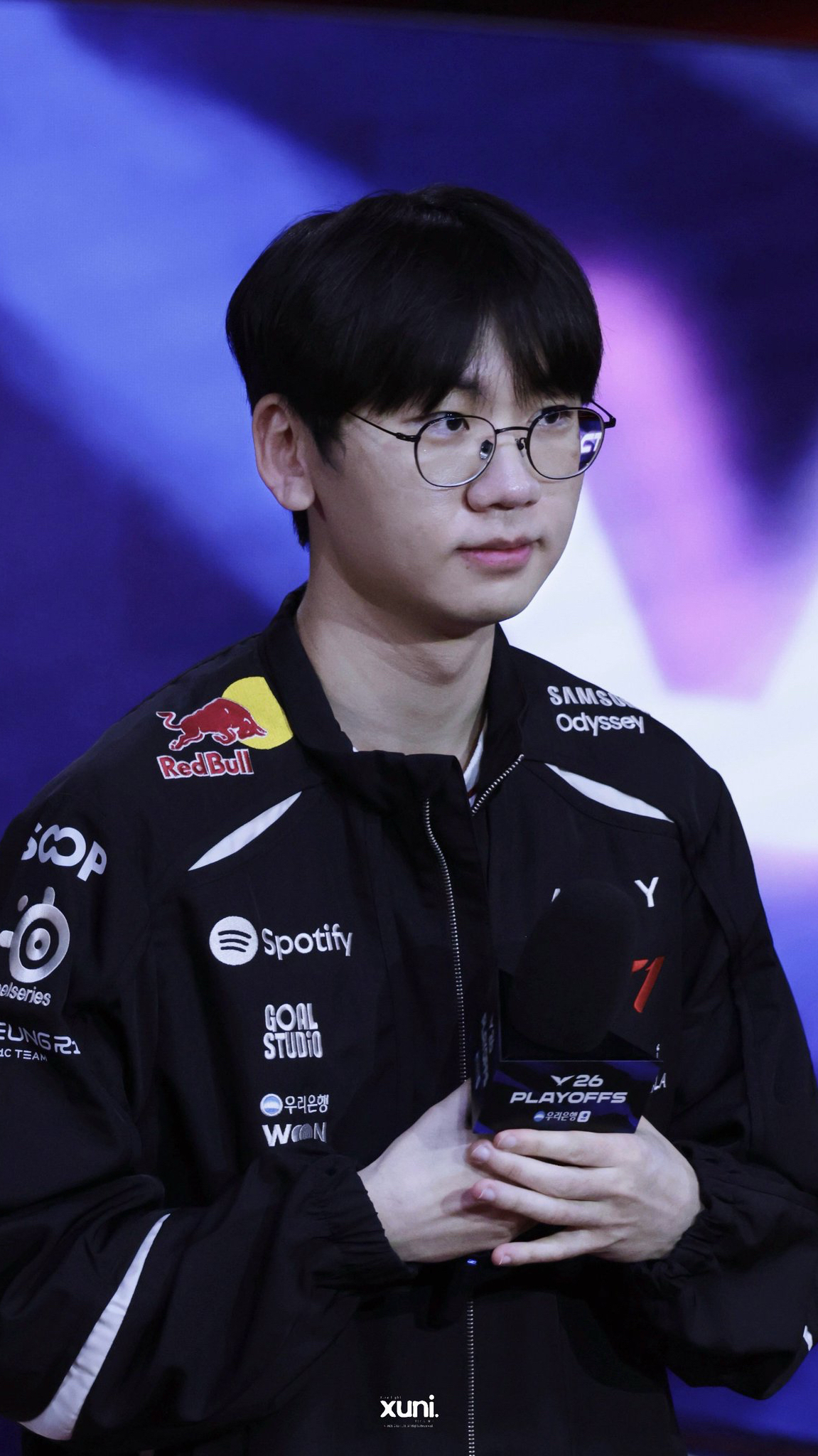 Special wallpaper made by Doran's fans