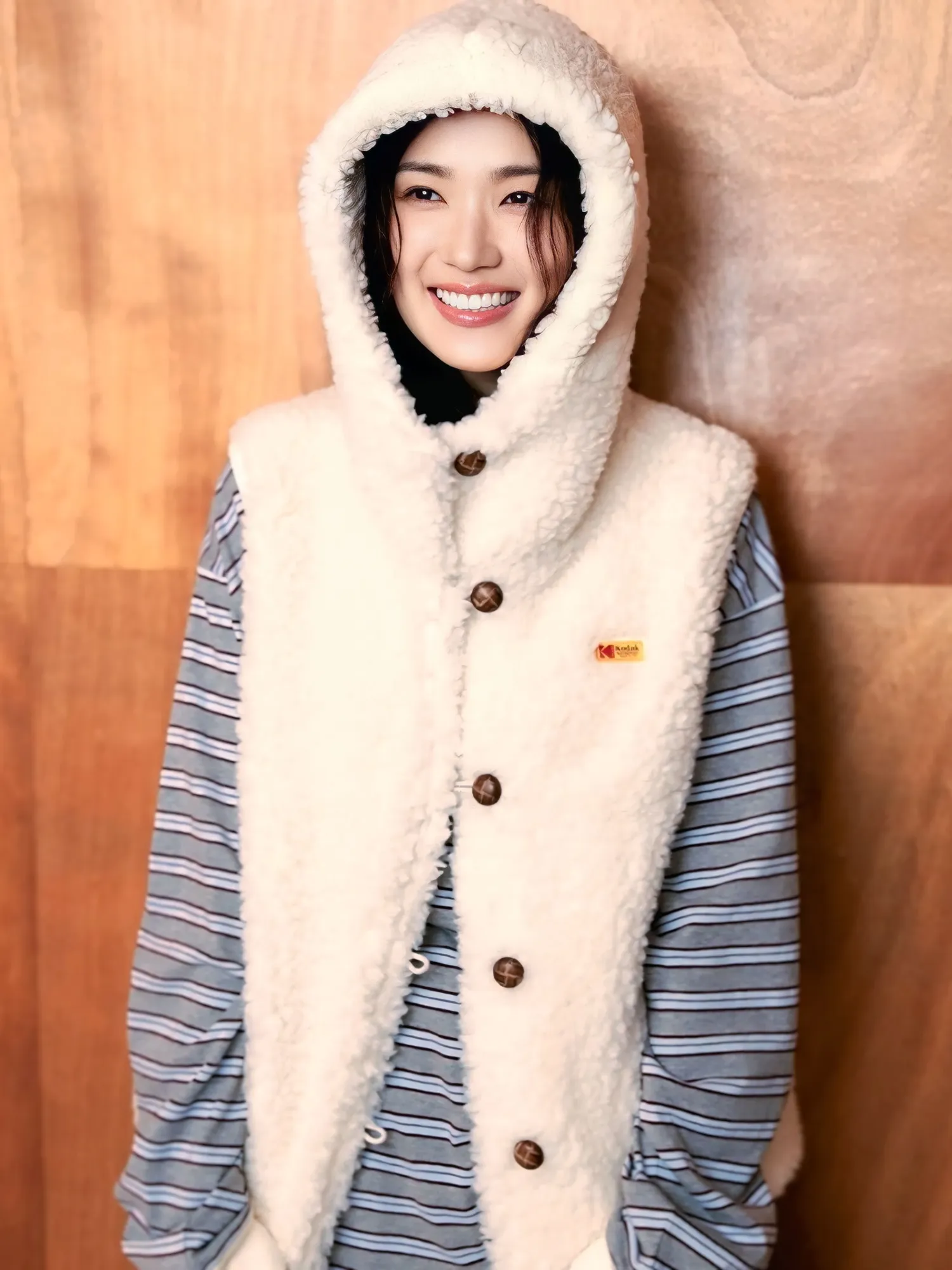 Behind-the-scenes cut of Kim Hyeyoon