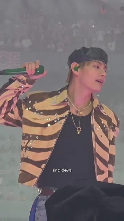 Recent activity shot of Kim Taehyung (V)