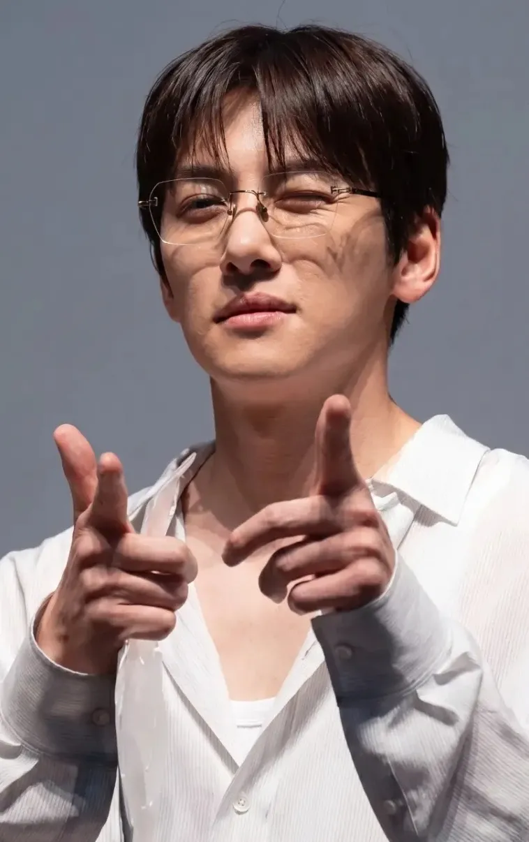 Latest photo of Ji Changwook