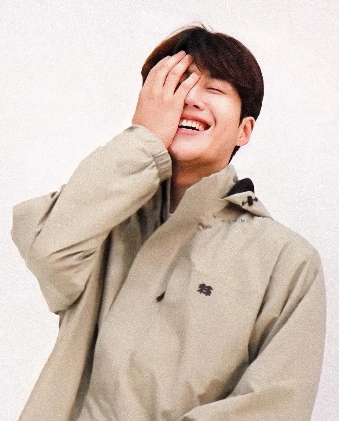 Foto kegiatan terbaru dari Kim Seonho
