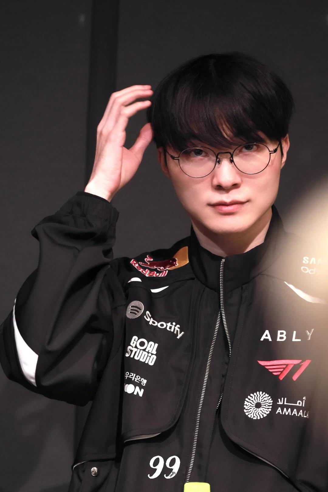 Behind-the-scenes cut of Faker