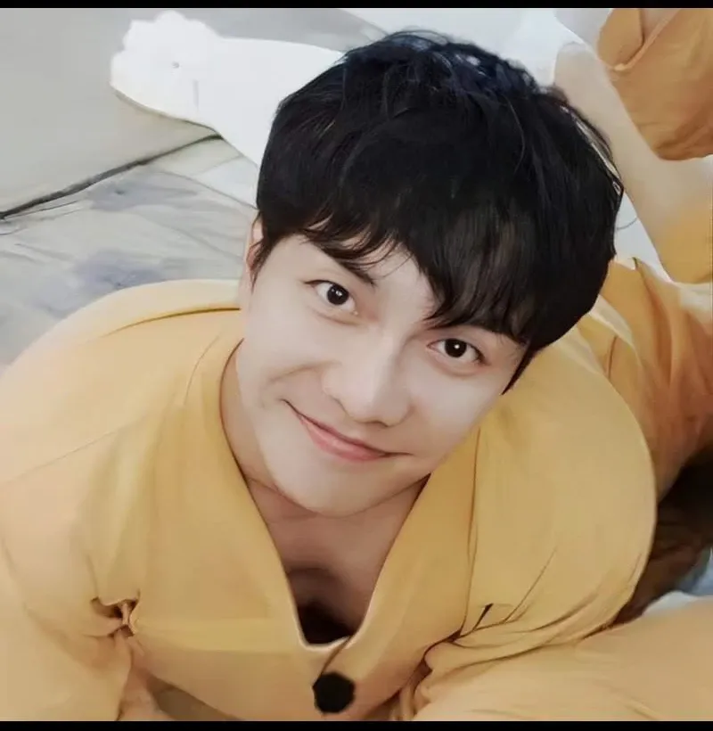 Cuplikan di balik layar dari Lee Seunggi