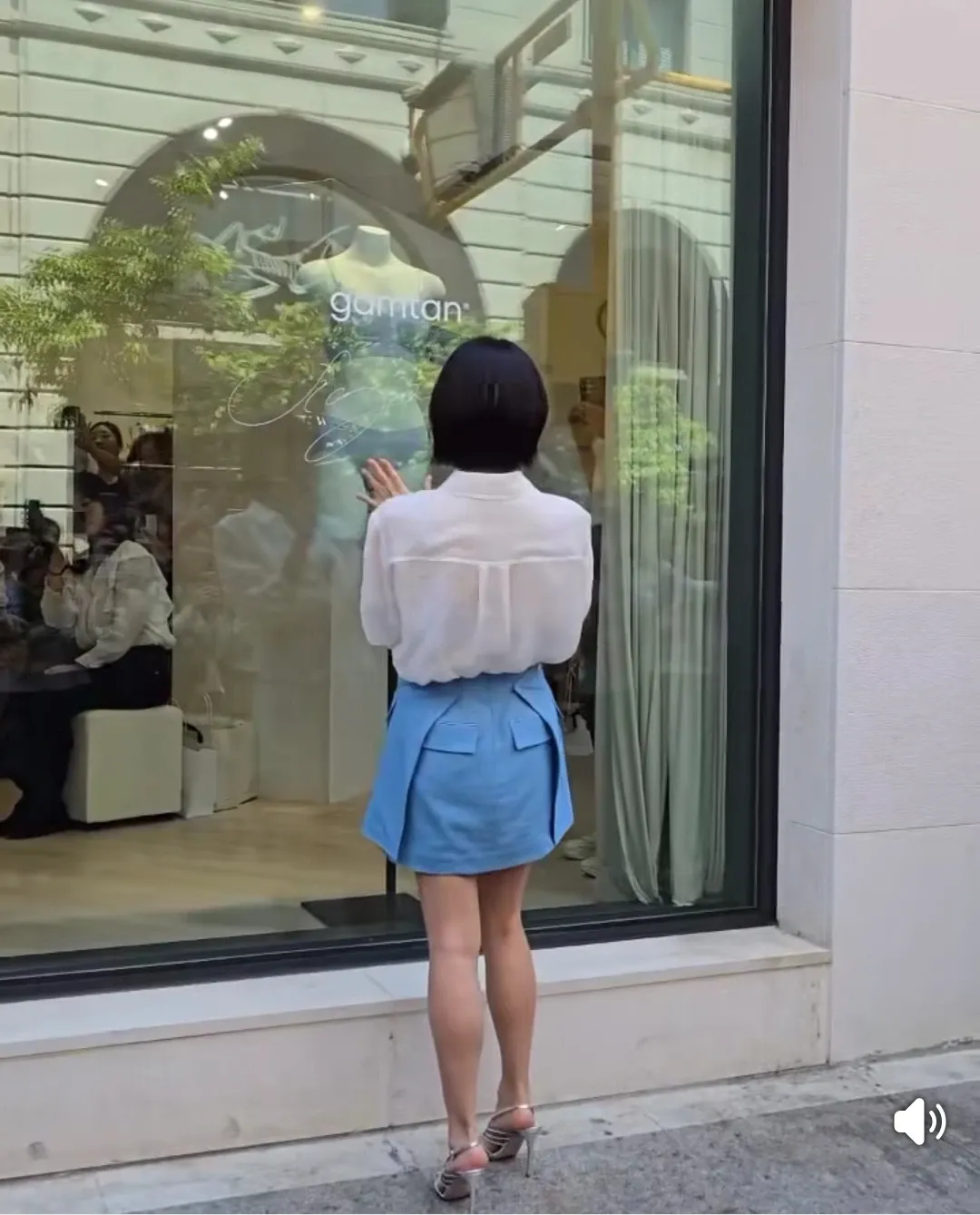 A moment captured by a fan of Son Yejin