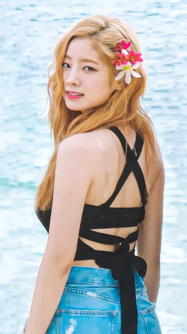 Dahyun background image recommended by Choeaedol Celeb fandom