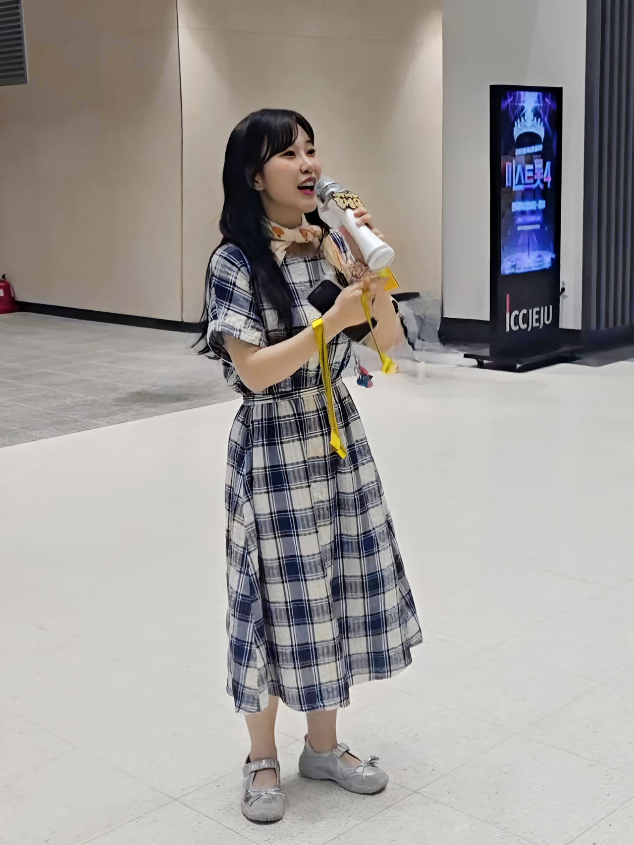 A moment captured by a fan of Hong Seongyun