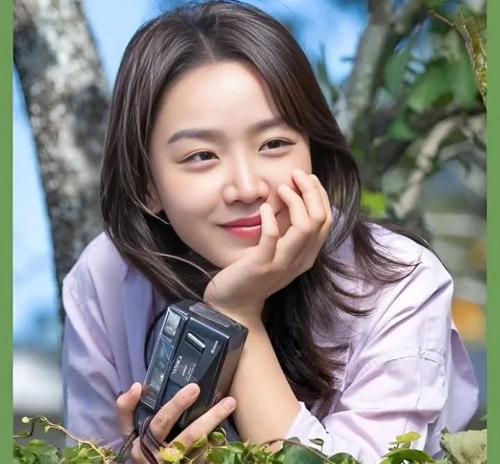 Behind-the-scenes cut of Shin Haesun
