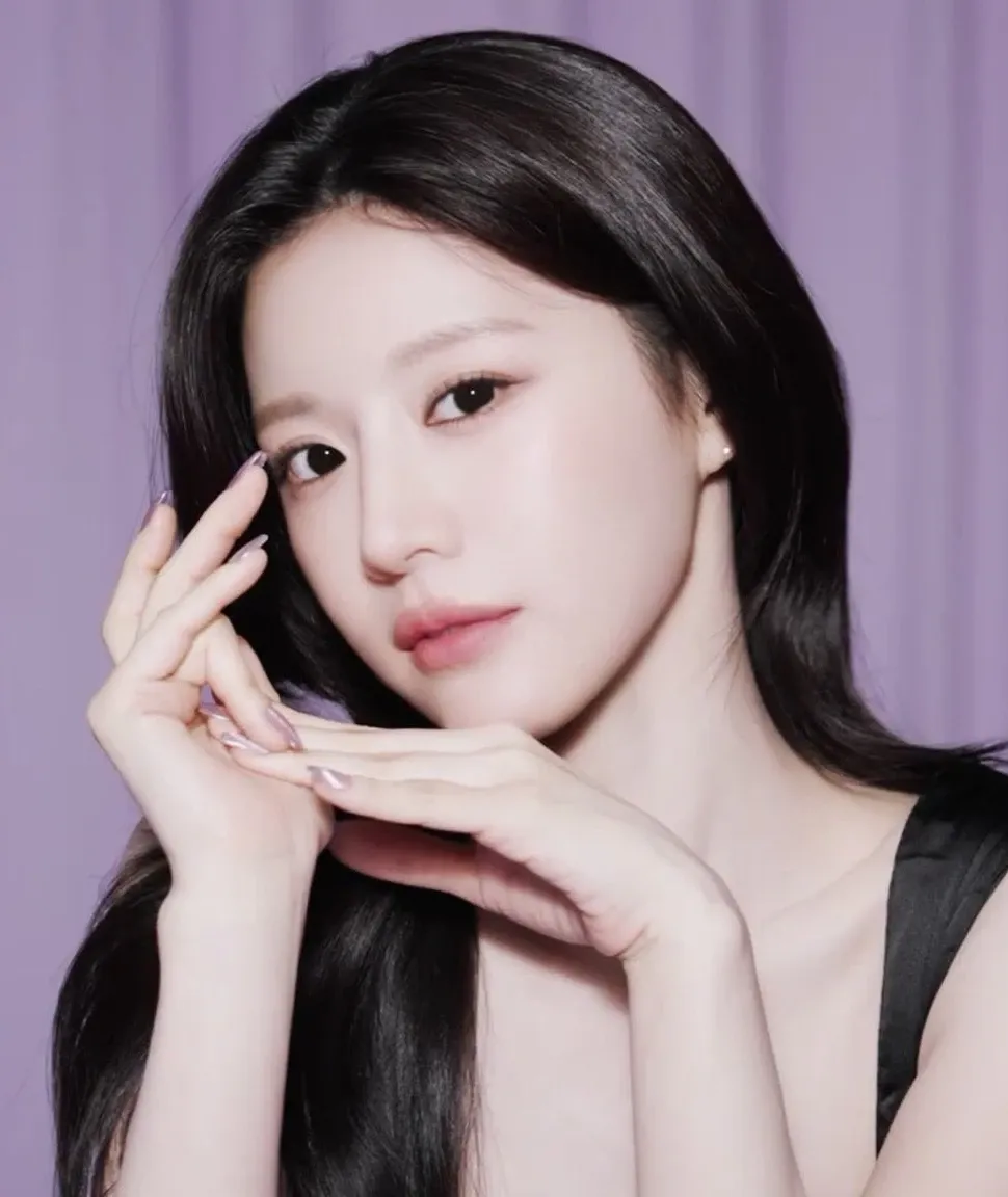 Recent activity shot of Go Younjung