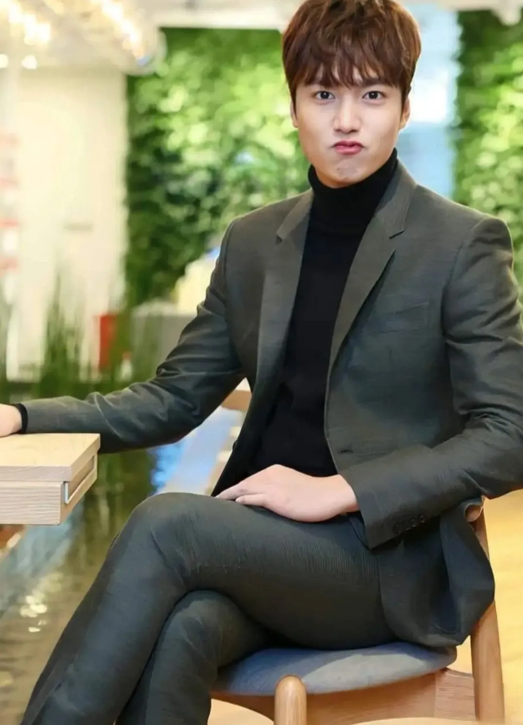 Behind-the-scenes cut of Lee Minho