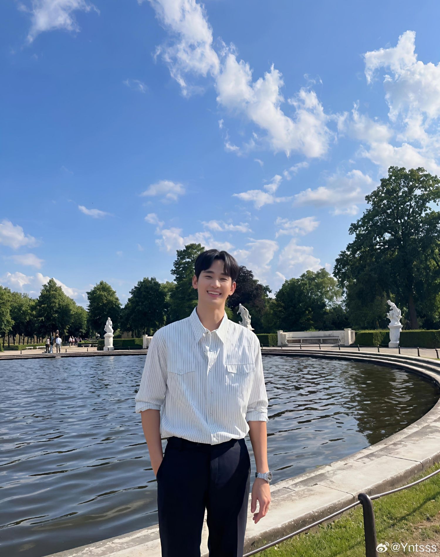 Foto kegiatan terbaru dari Kim Soohyun