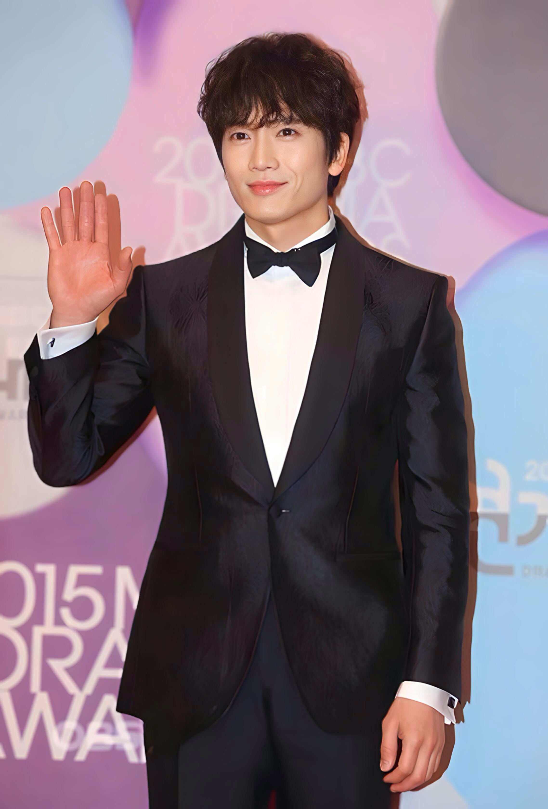 Recent activity shot of Ji Sung