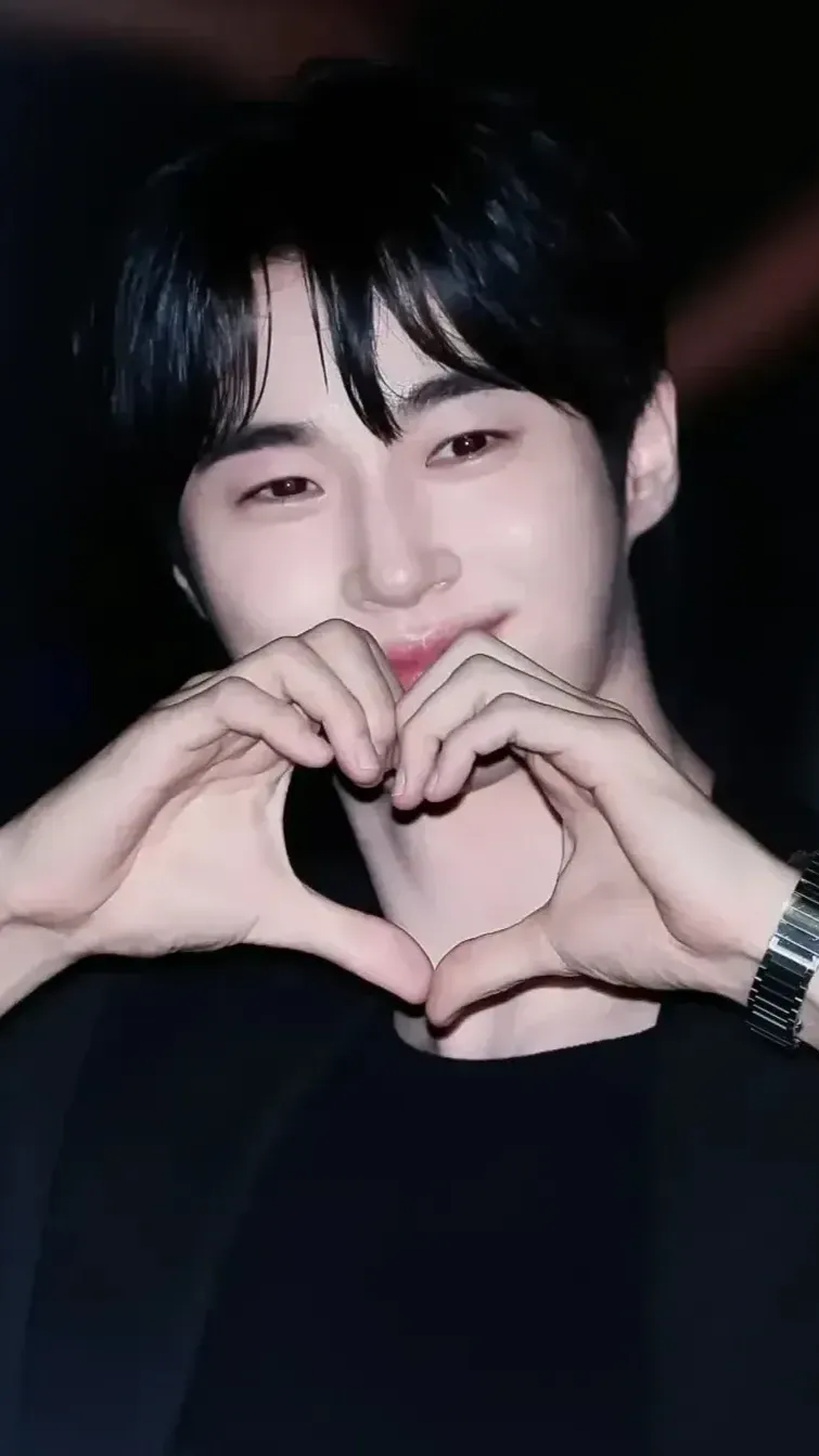 Byeon Wooseok background image recommended by Choeaedol Celeb fandom