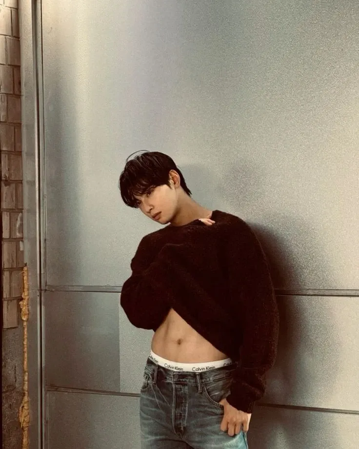 A moment captured by a fan of Cha Eunwoo