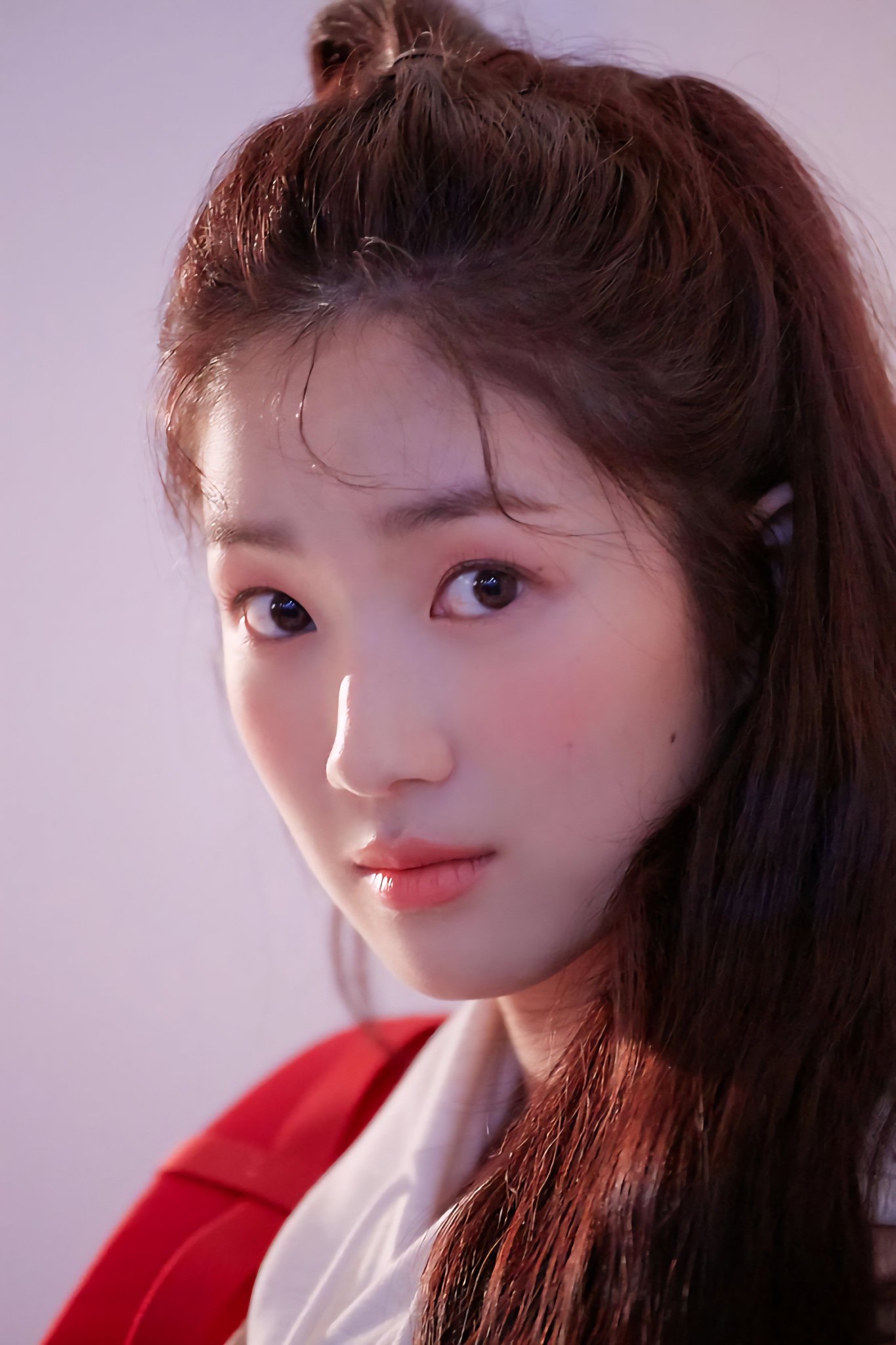 Behind-the-scenes cut of Kim Hyeyoon