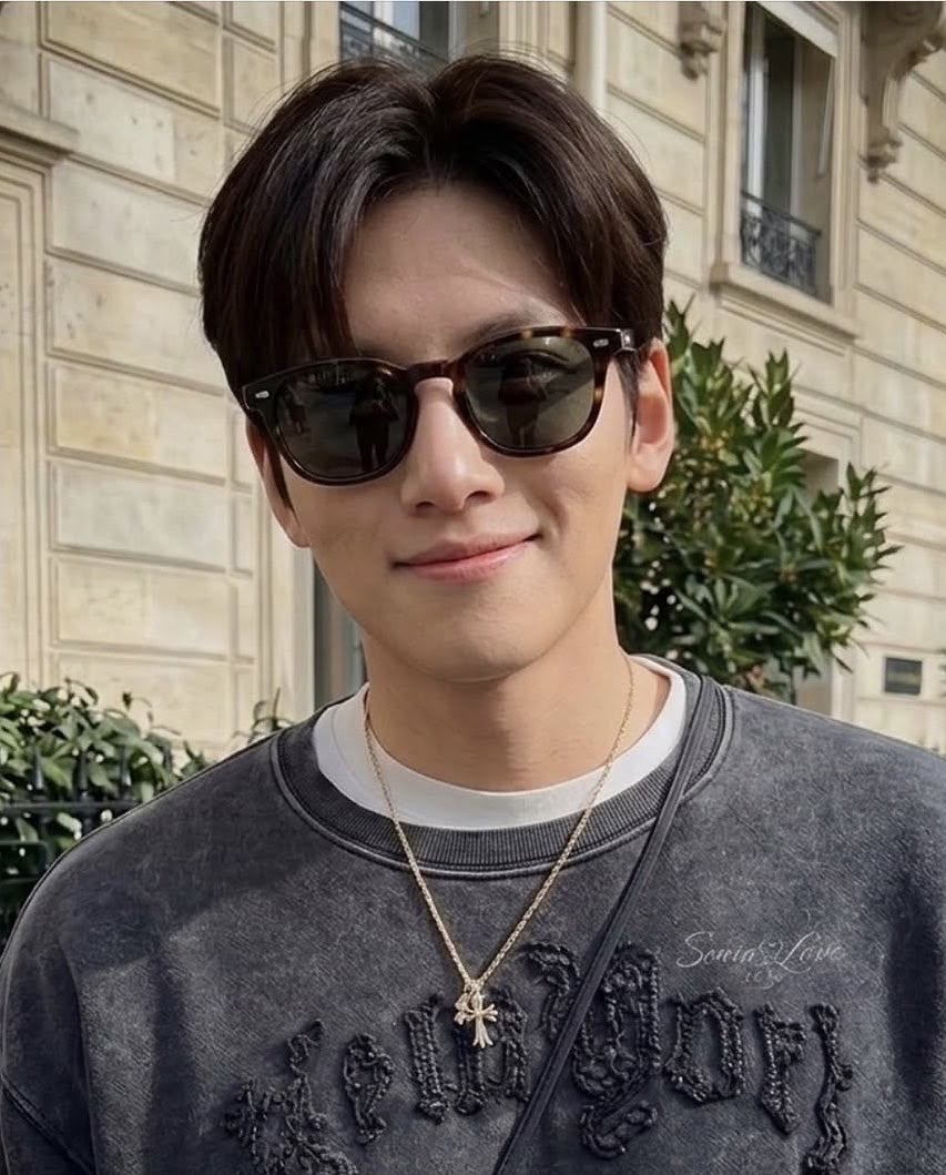 A moment captured by a fan of Ji Changwook