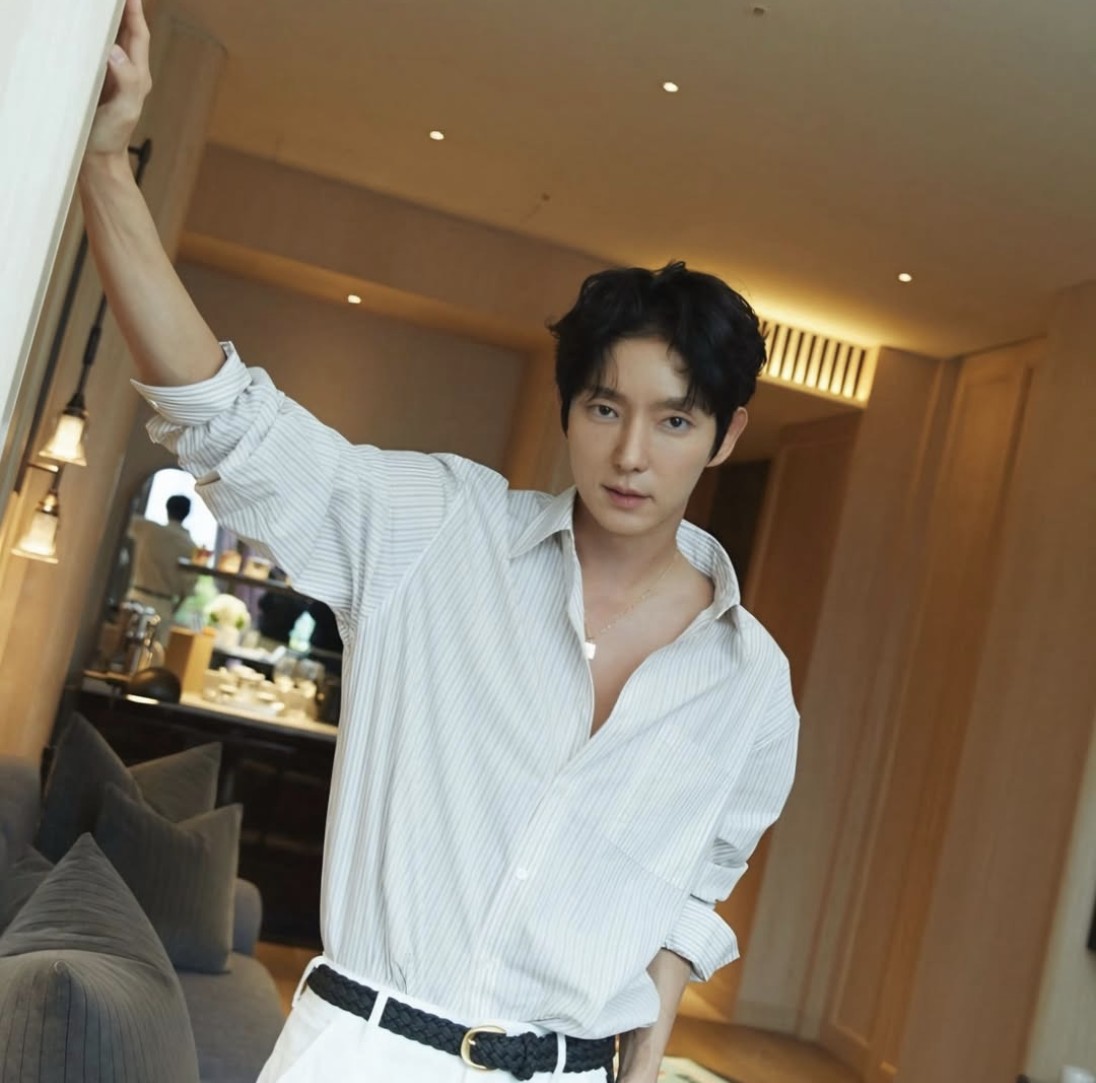 Latest photo of Lee Joongi