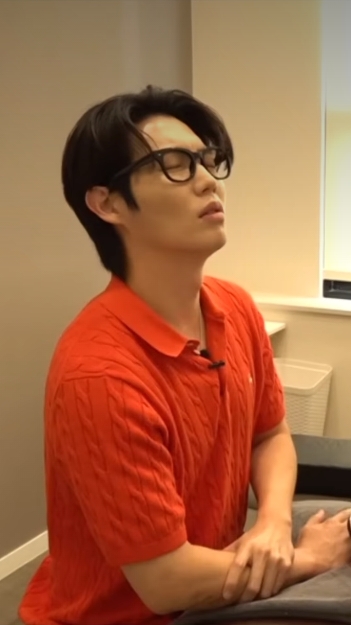 Today's popular wallpaper in Son Taejin community