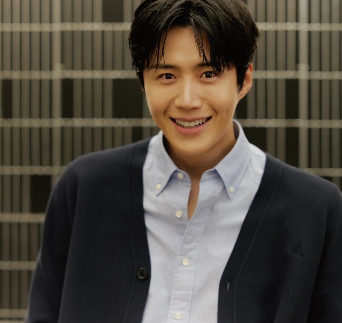 Behind-the-scenes cut of Kim Seonho