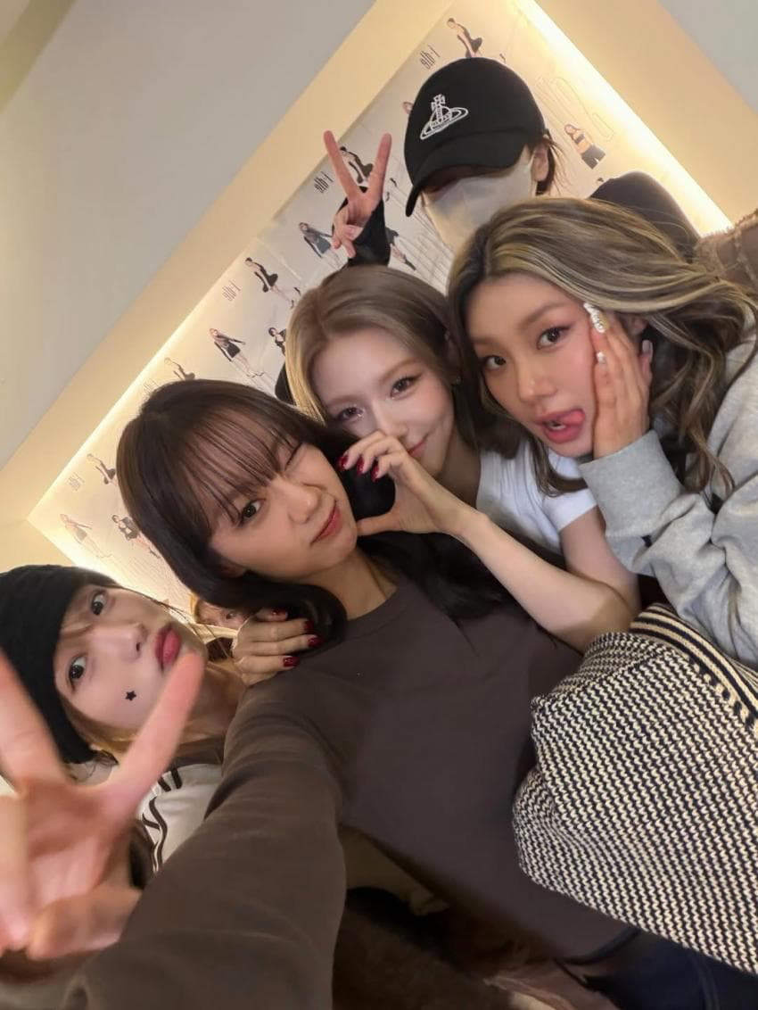 Behind-the-scenes cut of Hyeri