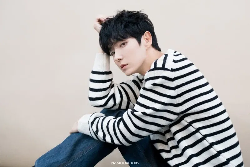 Behind-the-scenes cut of Lee Joongi