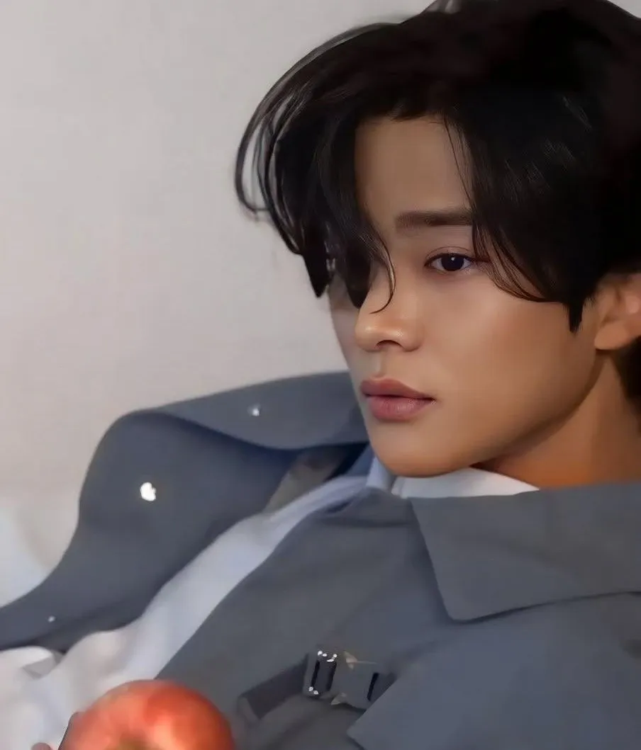 Cuplikan di balik layar dari Rowoon