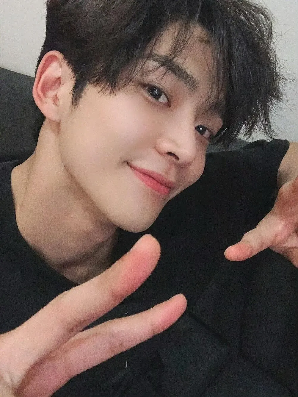 Foto kegiatan terbaru dari Rowoon