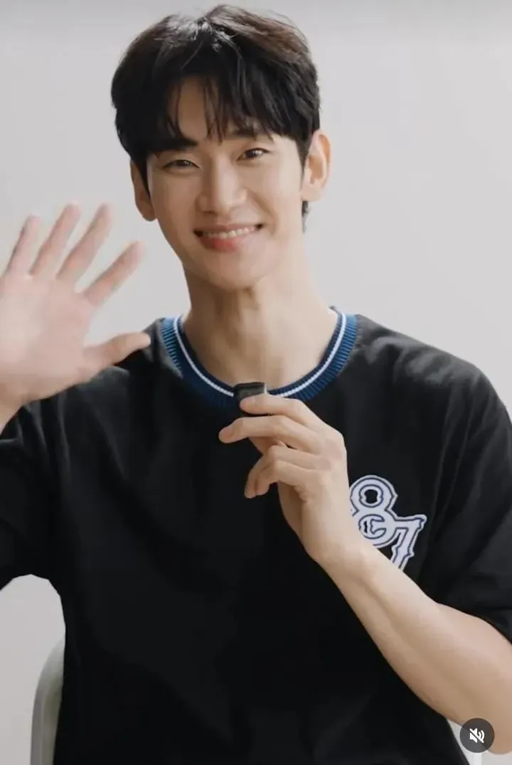 Recent activity shot of Kim Soohyun